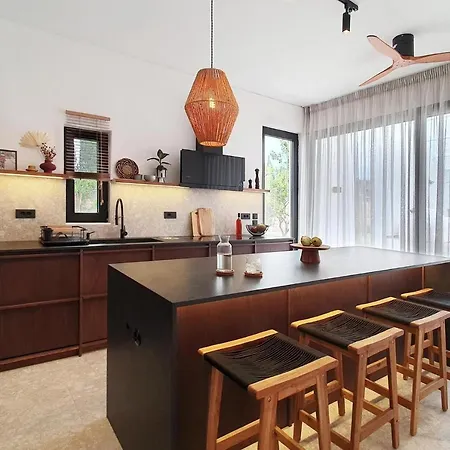 Villa Maison A Rhodes With 66m2 Heated Pool